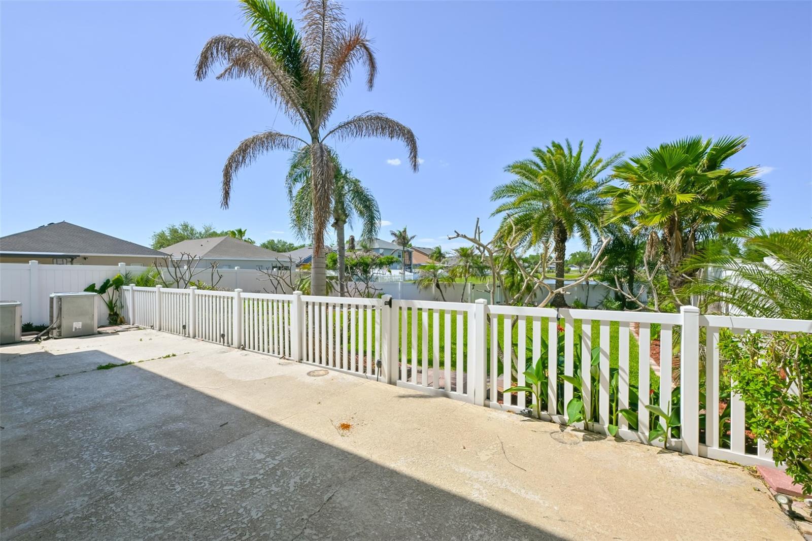 12206 CITRUS LEAF DR