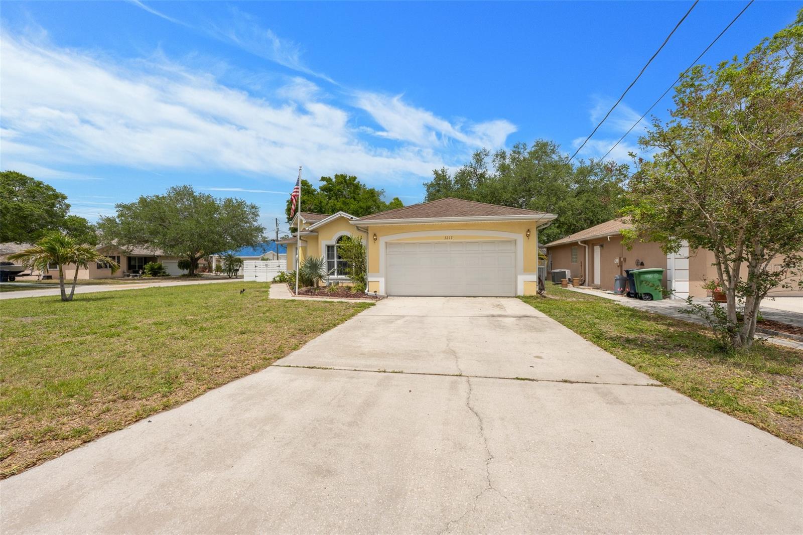3217 W BAY AVE