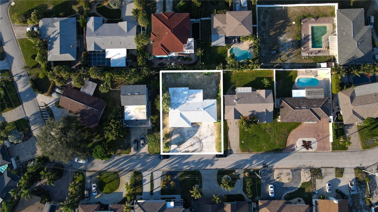 2671 W BAY ISLE DR SE