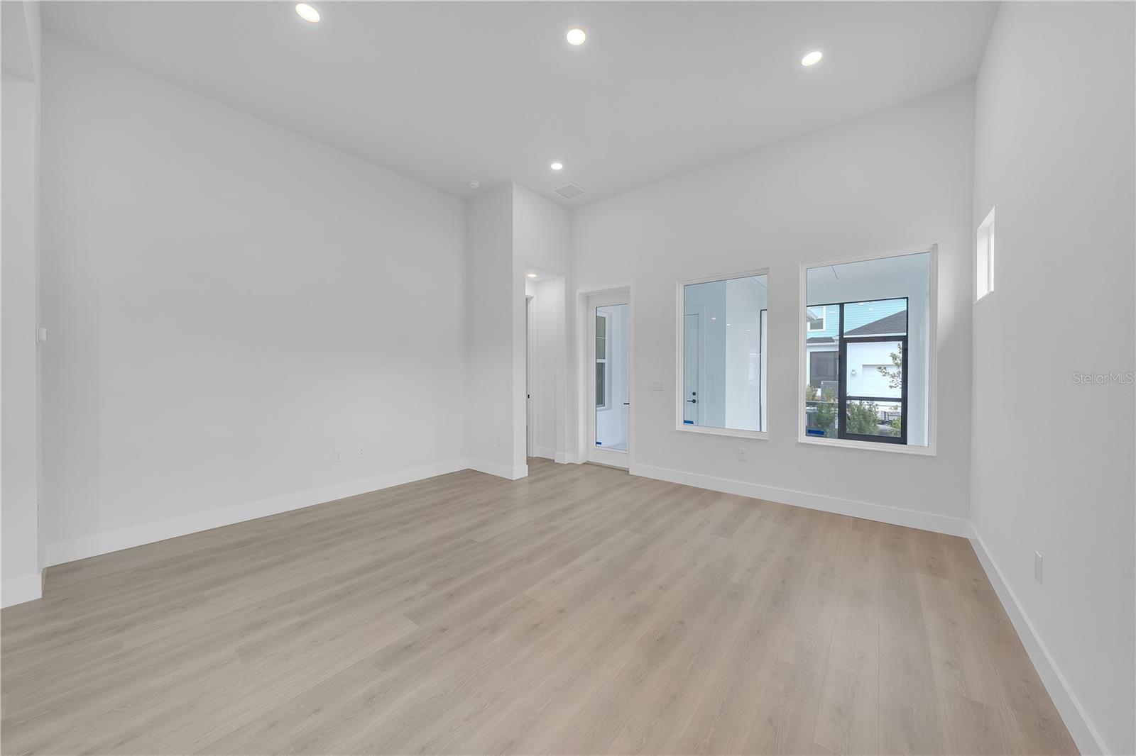 7267 KODIAK LN