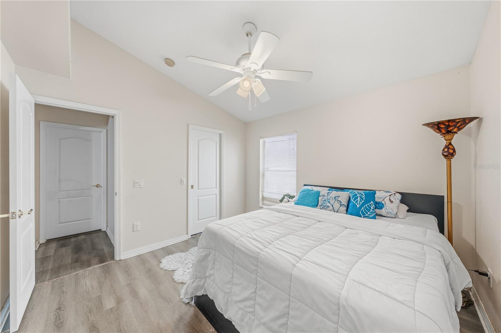 3324 MANOR COVE CIR