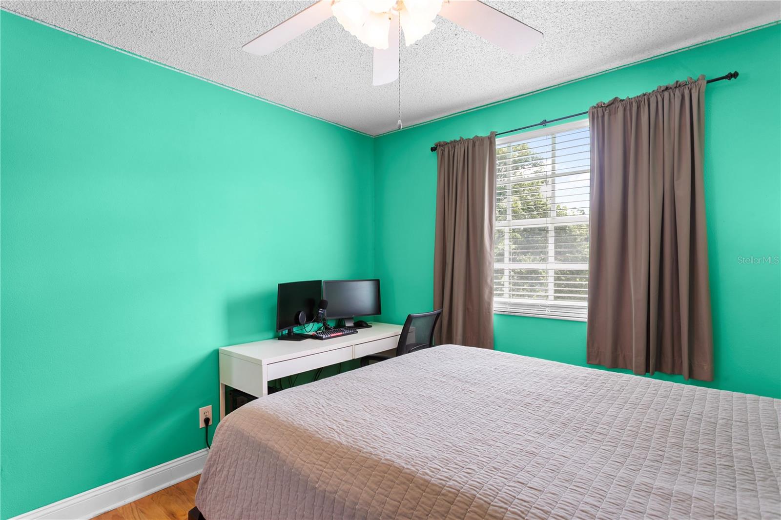 15711 JERICHO DR