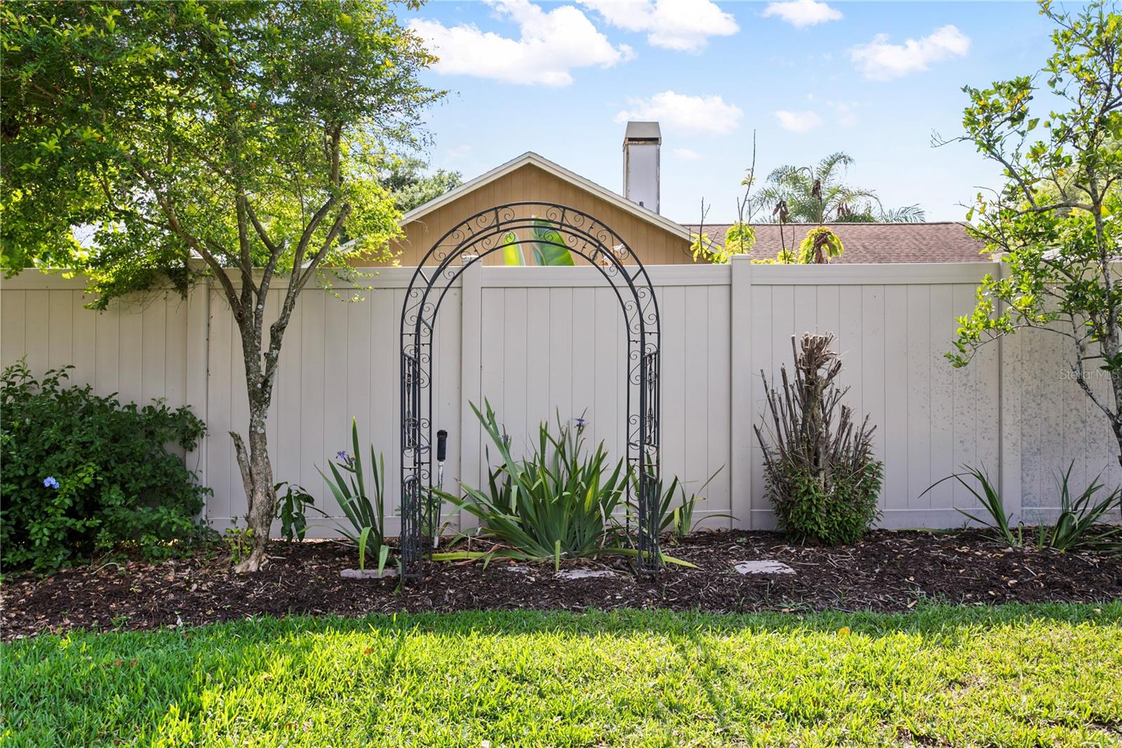 15711 JERICHO DR