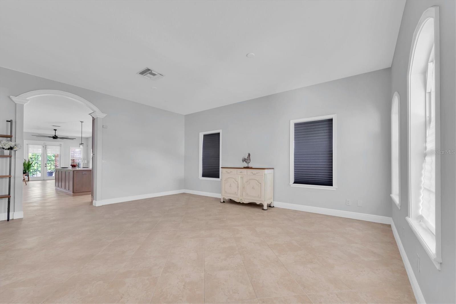 3003 W LEROY ST