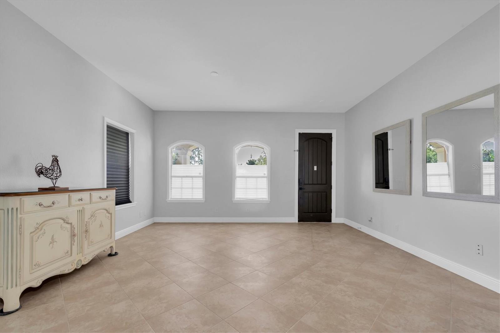 3003 W LEROY ST