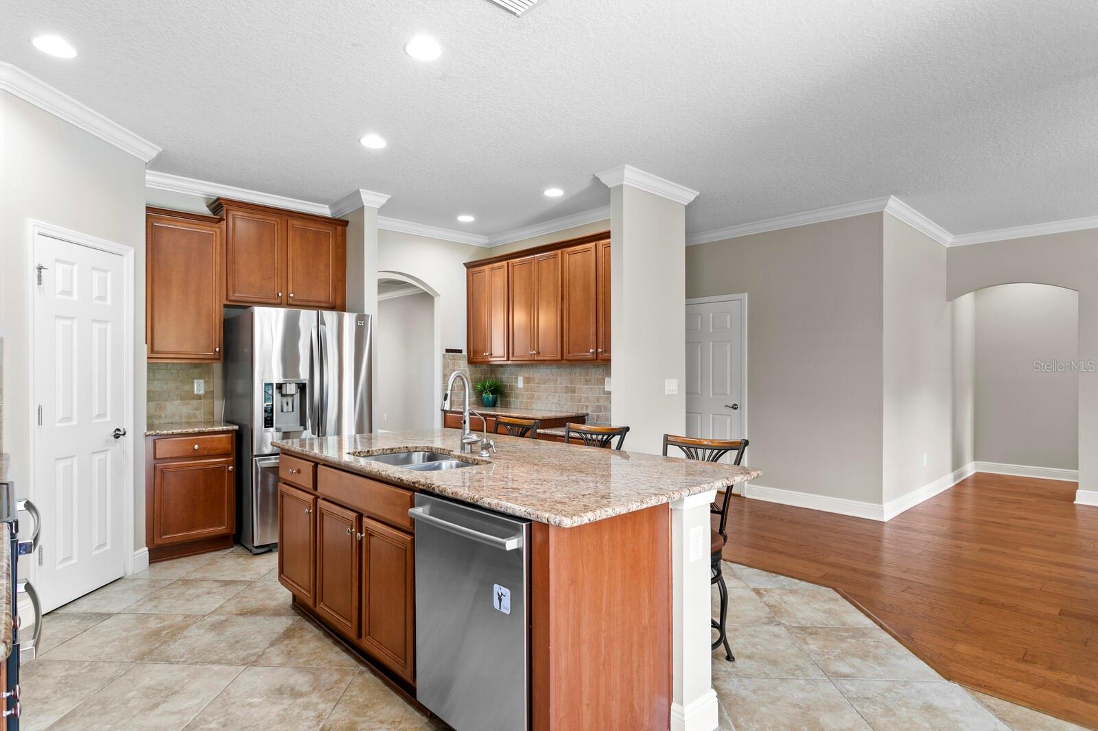 3122 MAJESTIC VIEW DR
