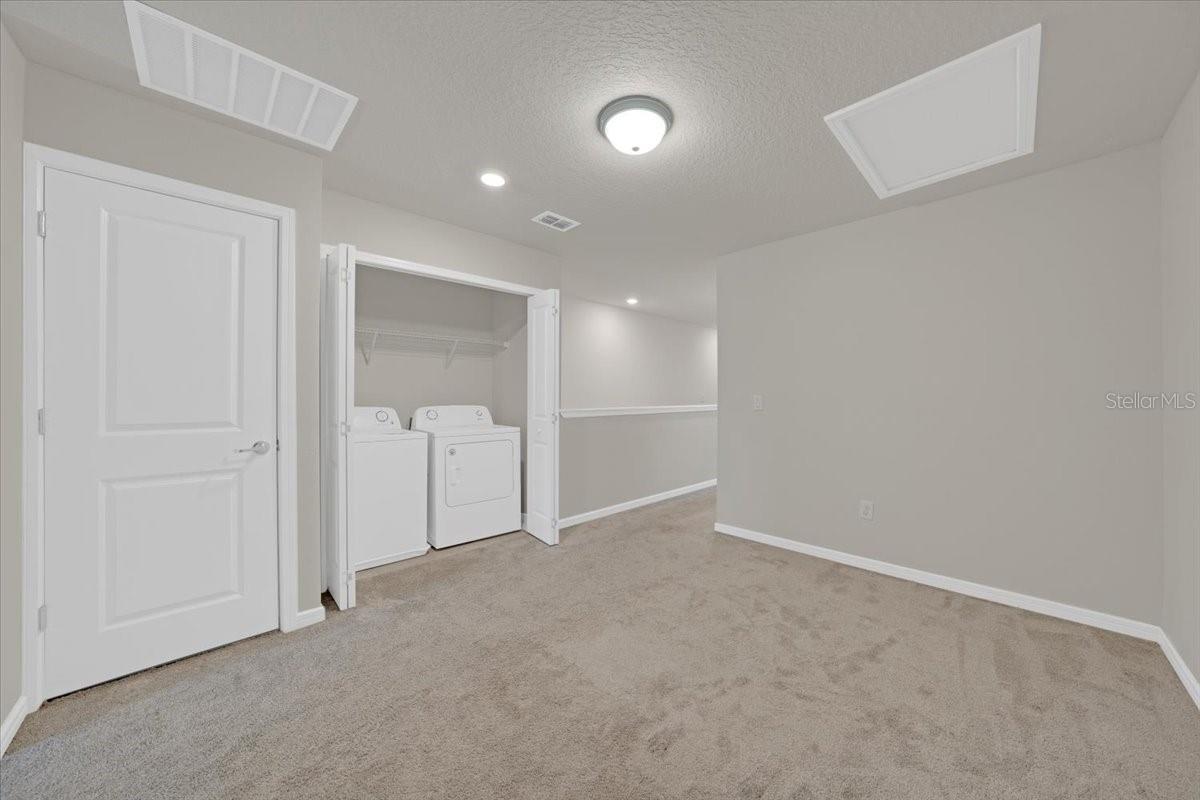 2906 DEER PINE TRL