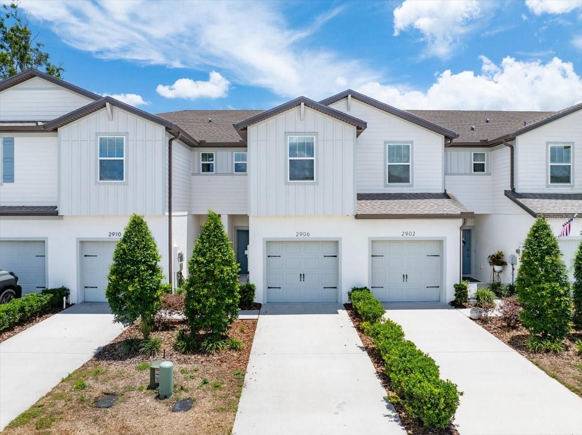 2906 DEER PINE TRL