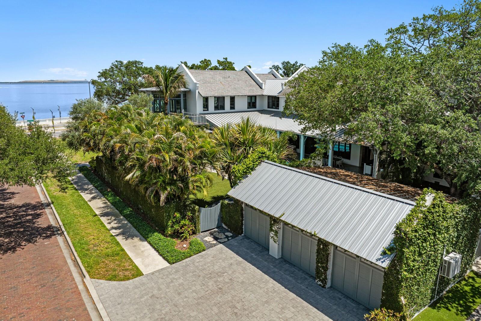 4613 BAYSHORE BLVD