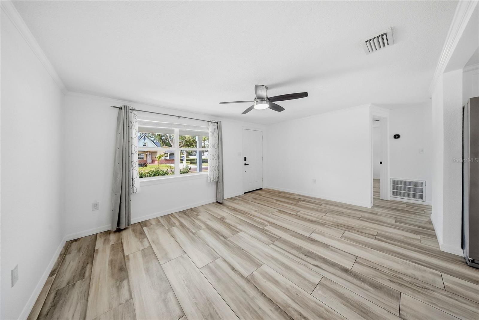 1565 CONNECTICUT AVE NE