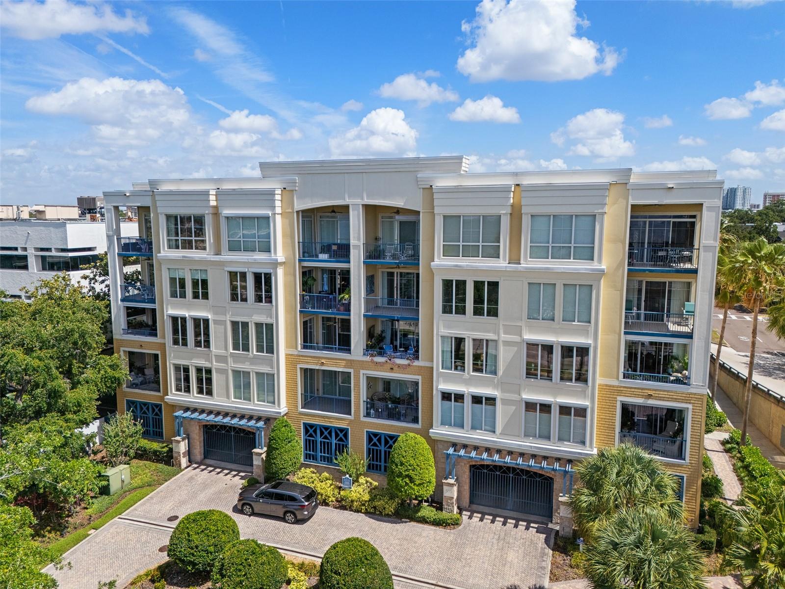 509 W BAY ST #305