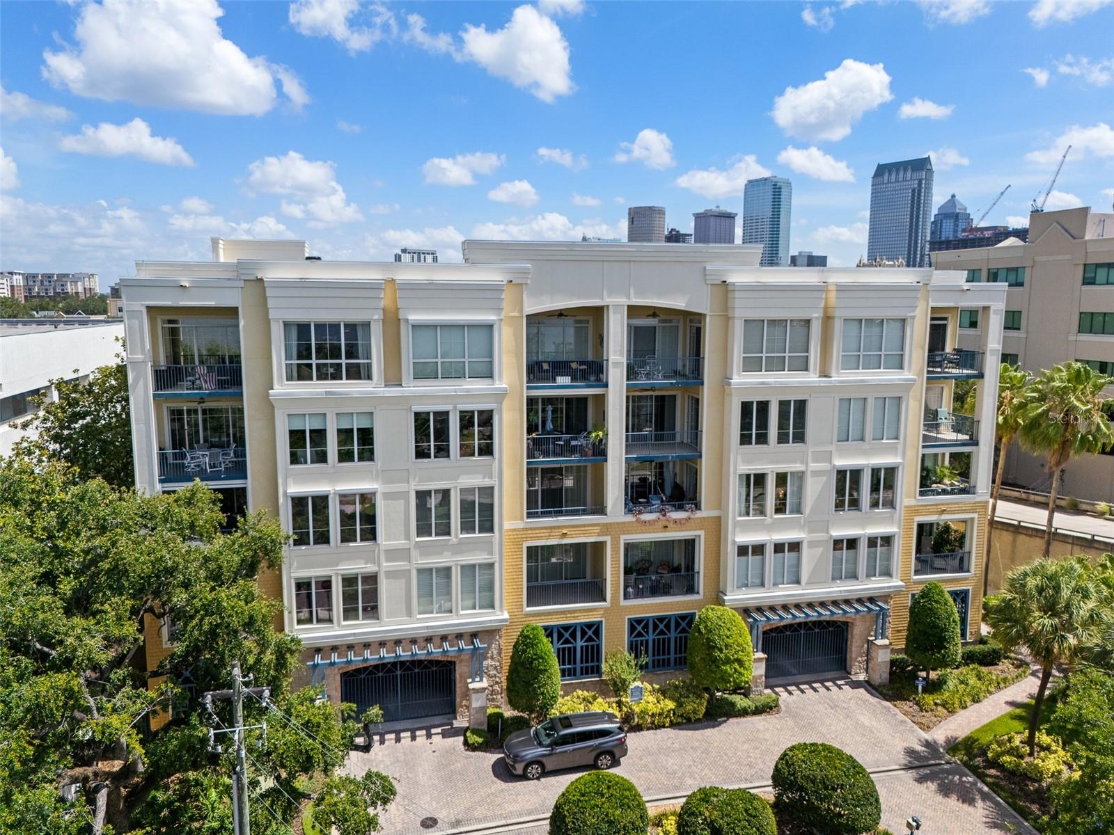 509 W BAY ST #305
