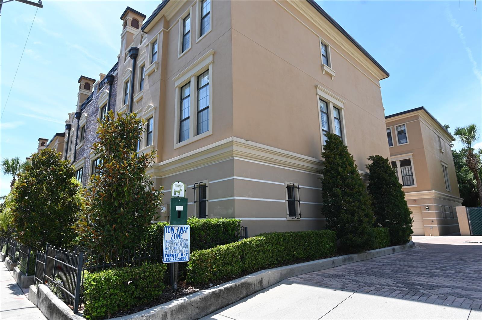 2201 SOHO BAY CT