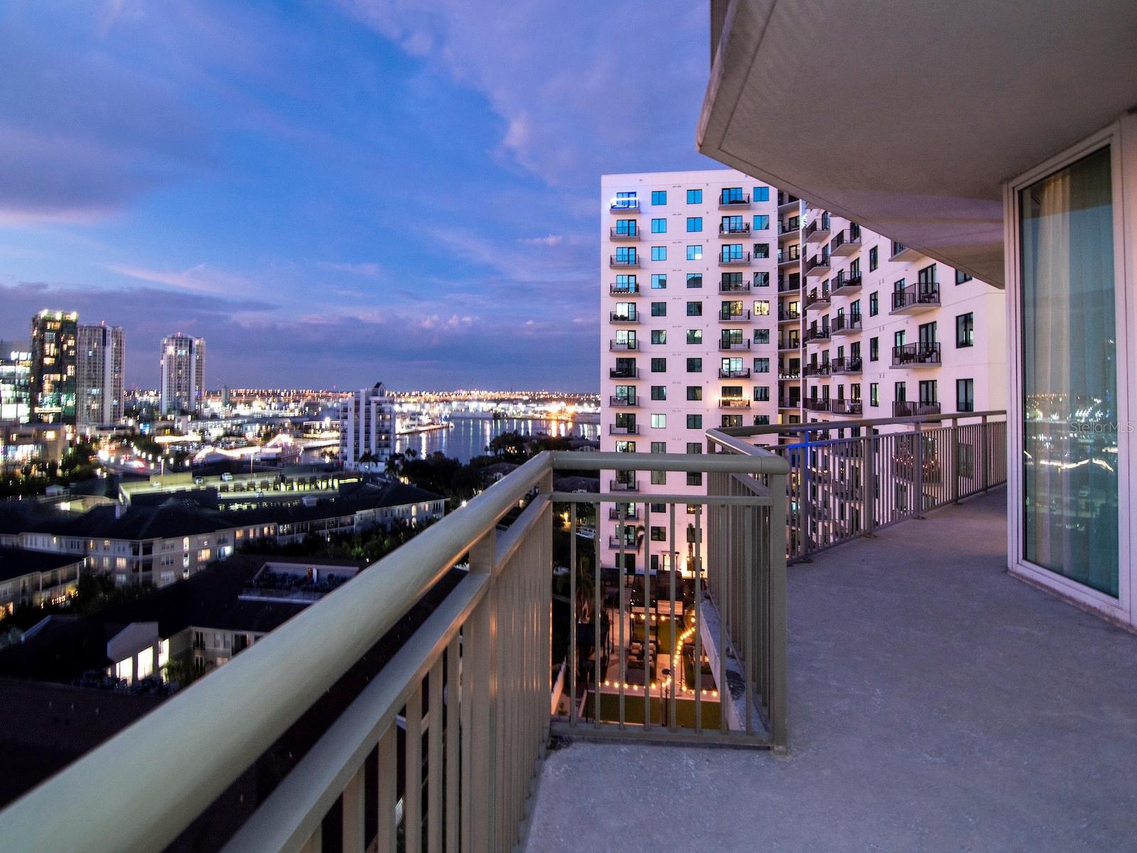 450 KNIGHTS RUN AVE #1501
