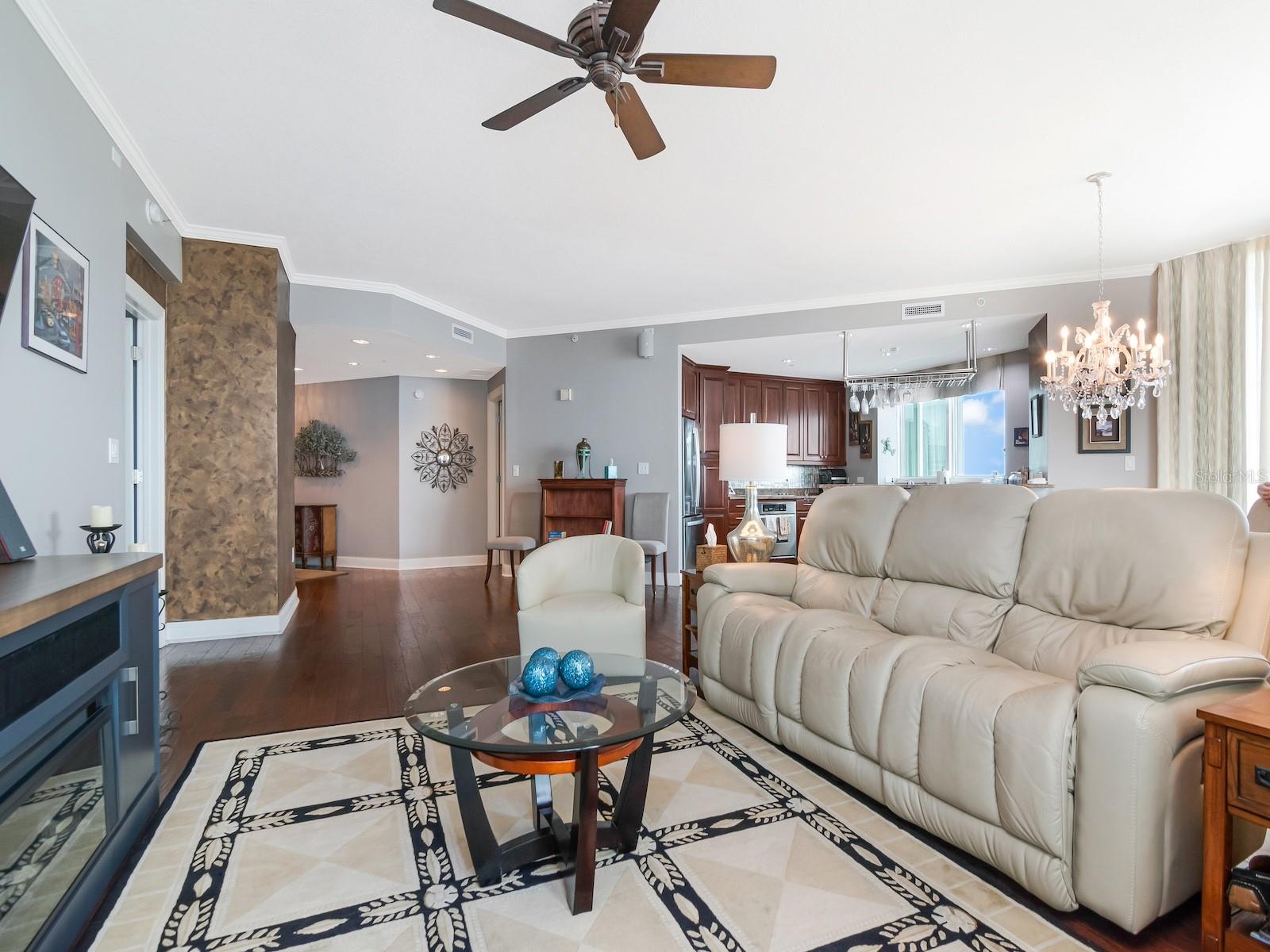 450 KNIGHTS RUN AVE #1501
