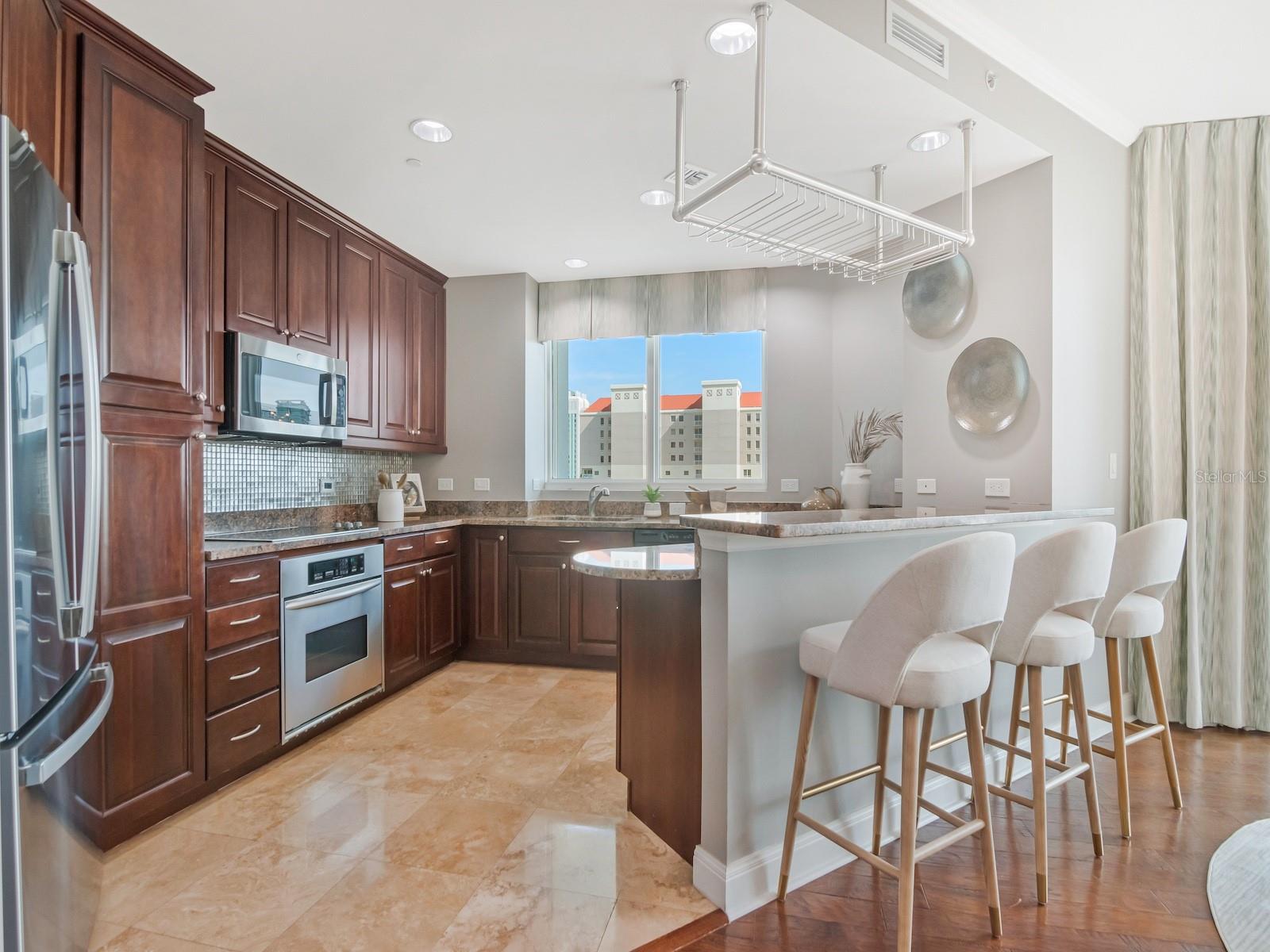 450 KNIGHTS RUN AVE #1501