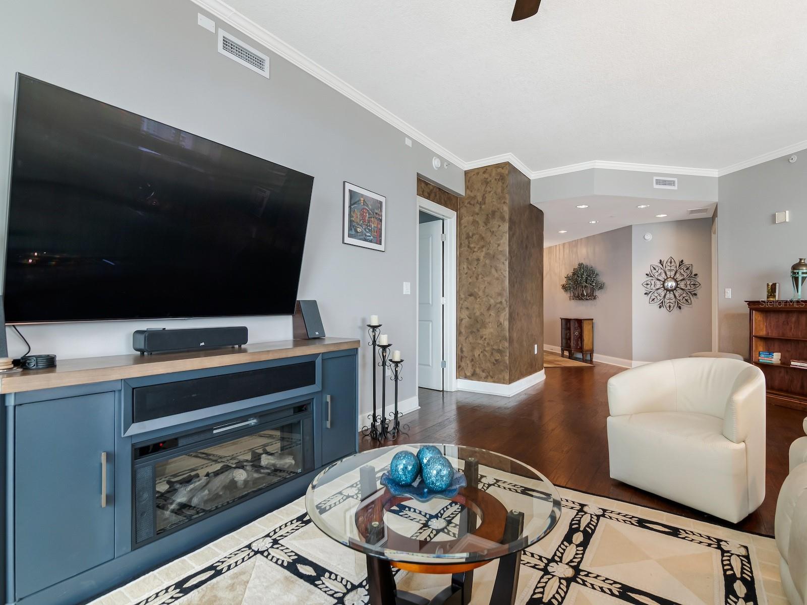 450 KNIGHTS RUN AVE #1501