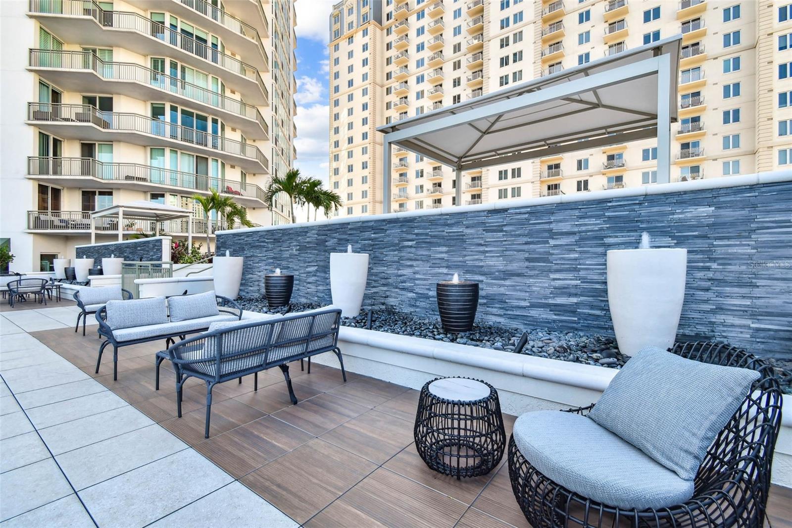 450 KNIGHTS RUN AVE #1501