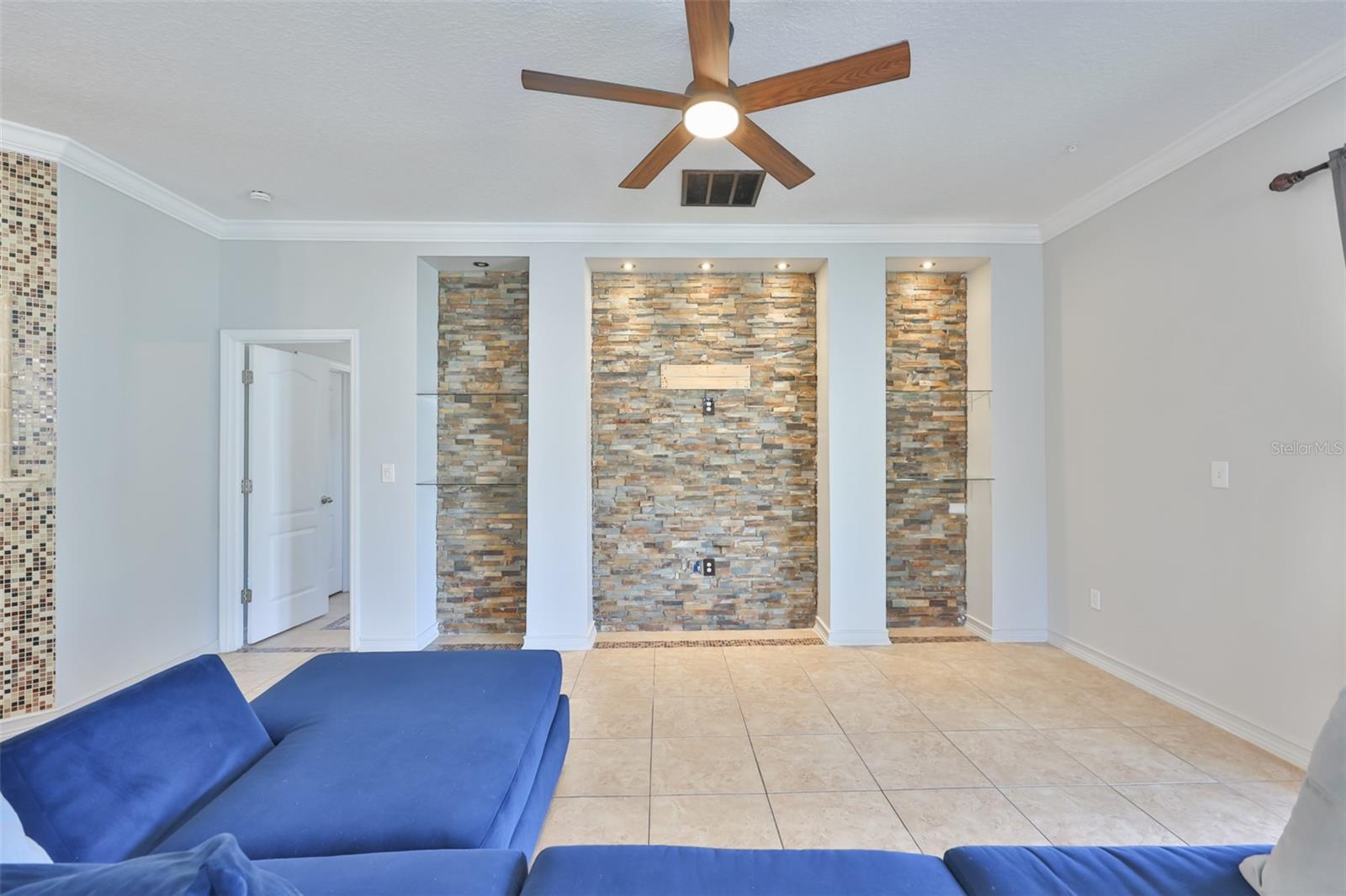 401 BRITTON SHORES CT