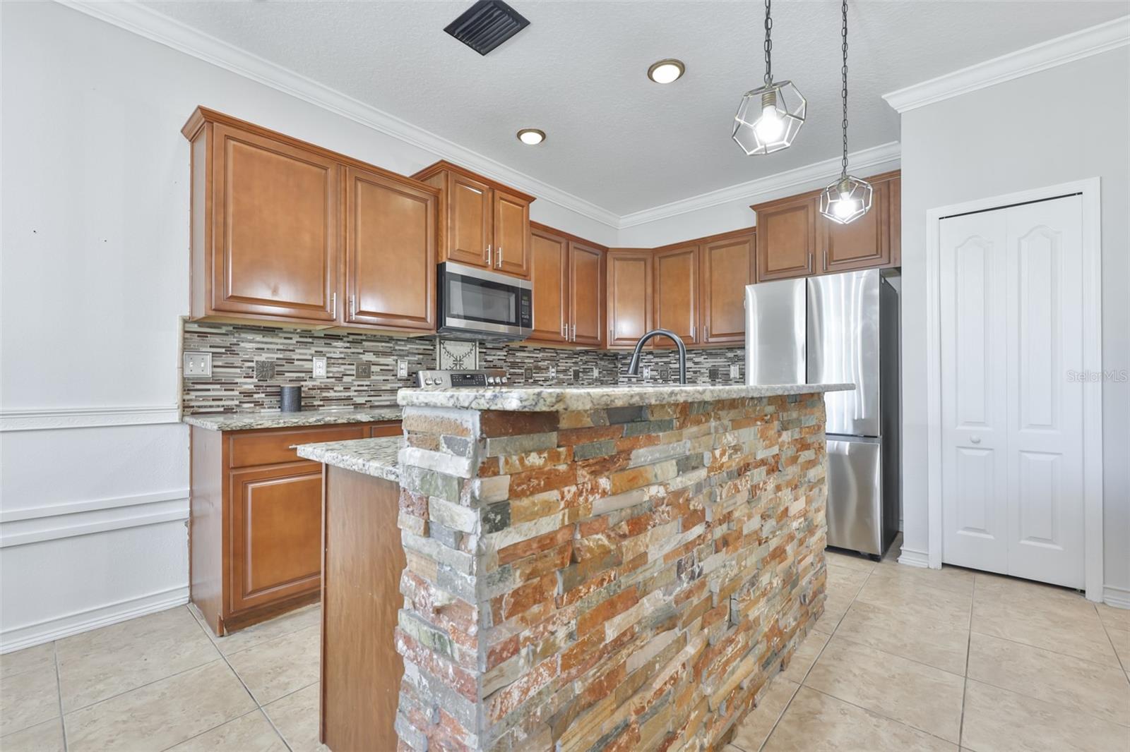 401 BRITTON SHORES CT