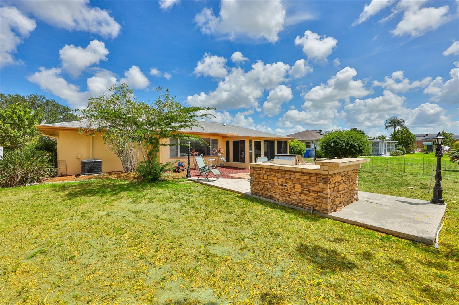 1706 FLAMINGO LN