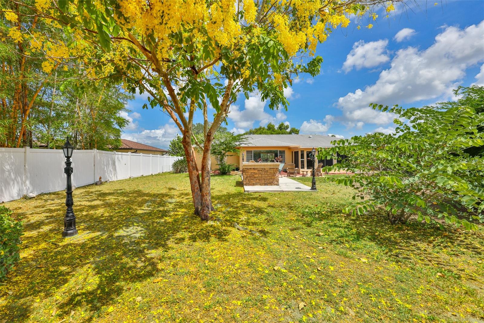1706 FLAMINGO LN