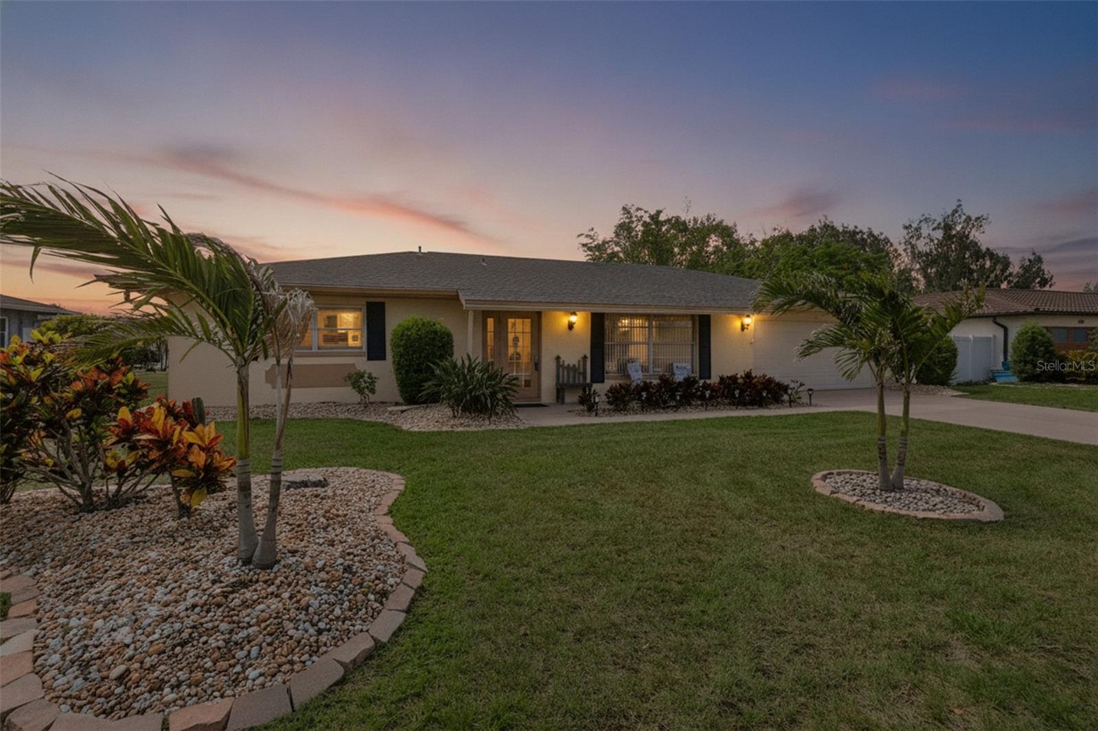 1706 FLAMINGO LN