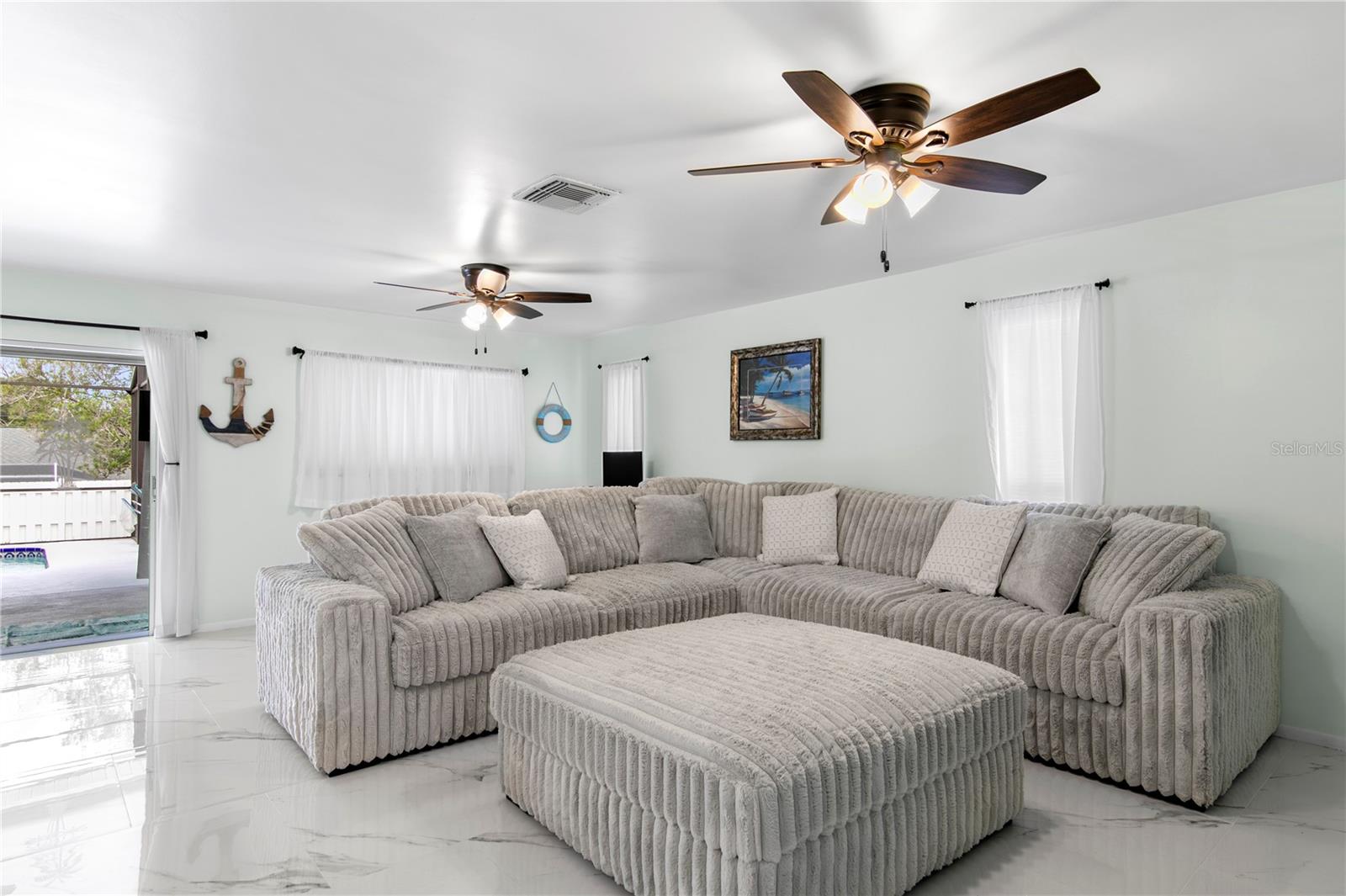 10499 HORIZON DR