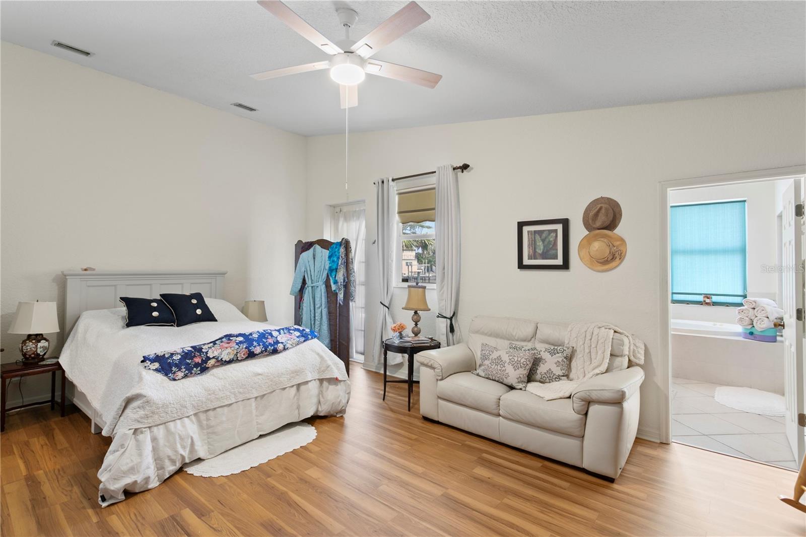 115 ALETA DR