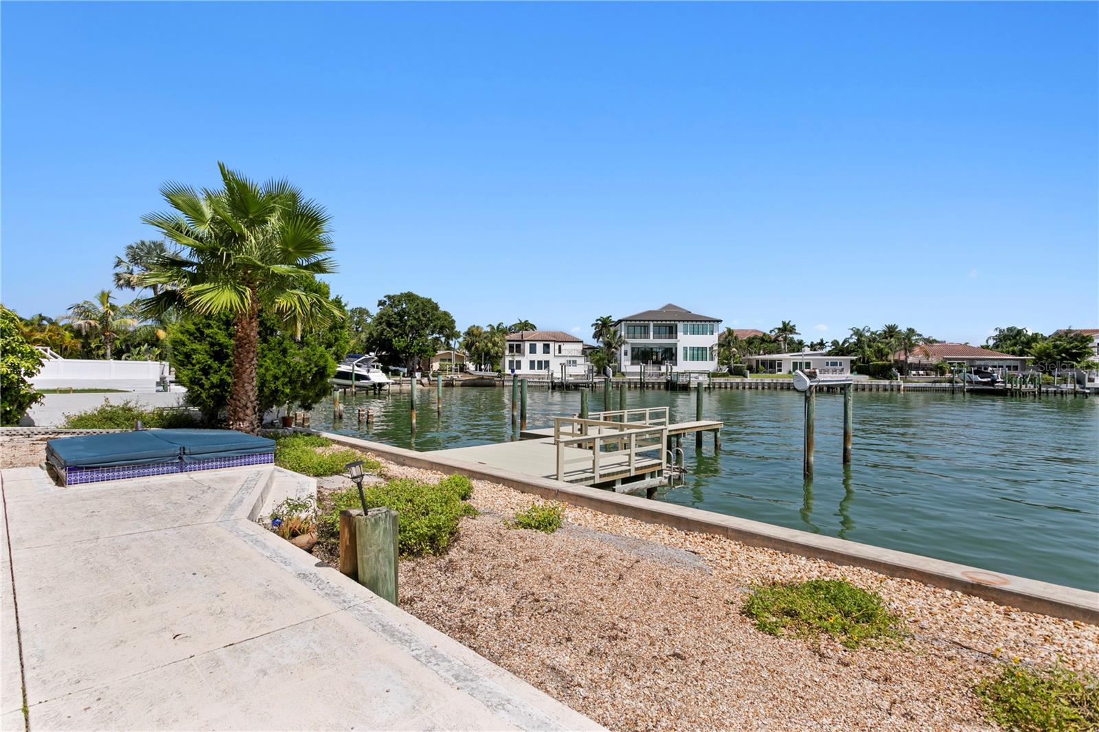 115 ALETA DR