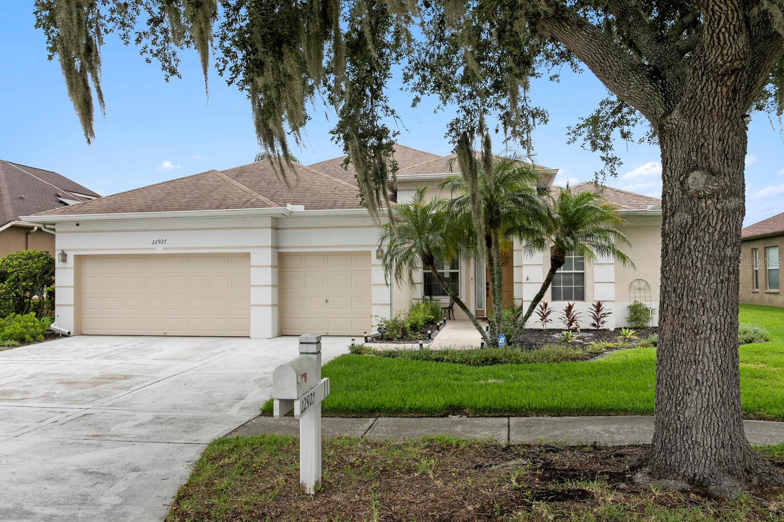 22927 BAY CEDAR DR
