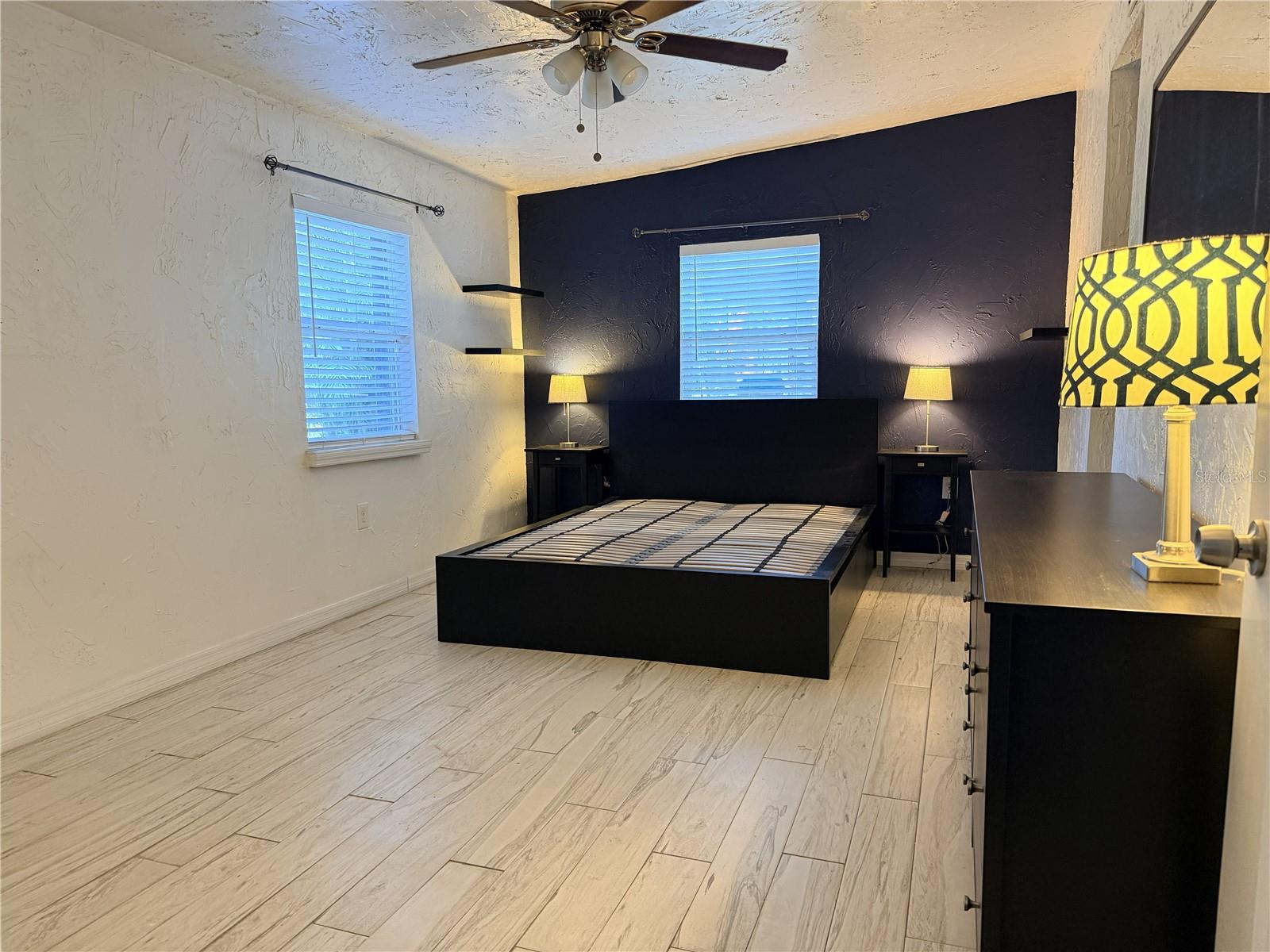 1707 W COMANCHE AVE