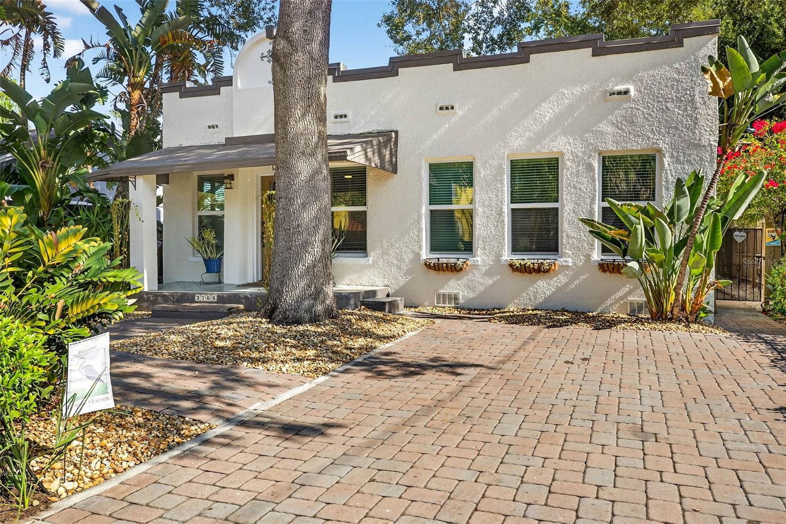 2705 N POPLAR AVE