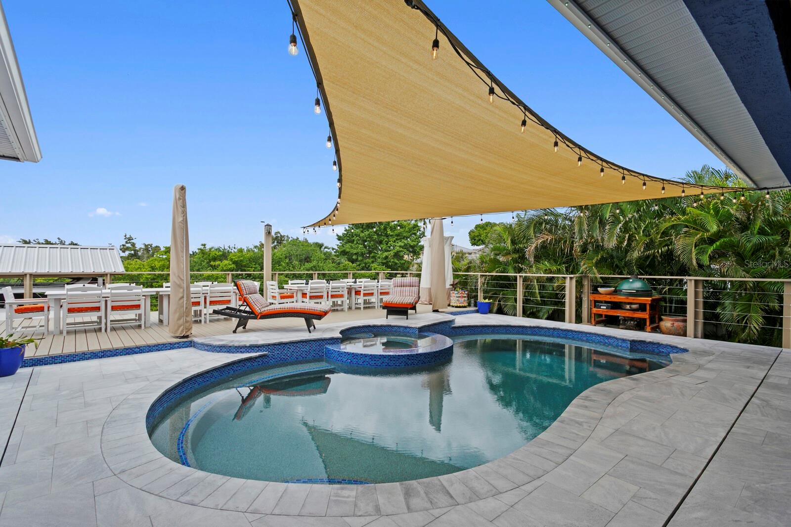704 EAGLE LN
