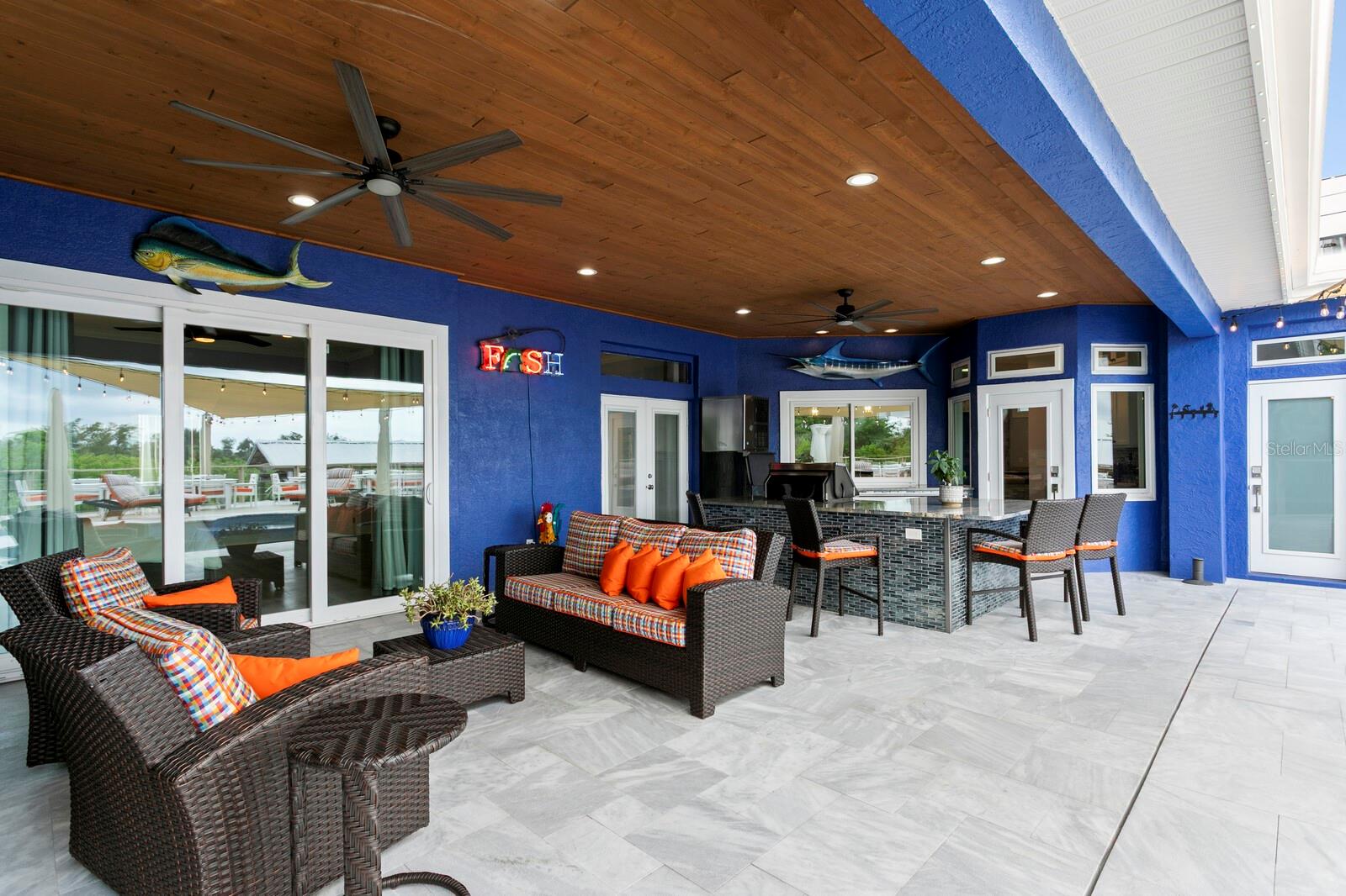 704 EAGLE LN