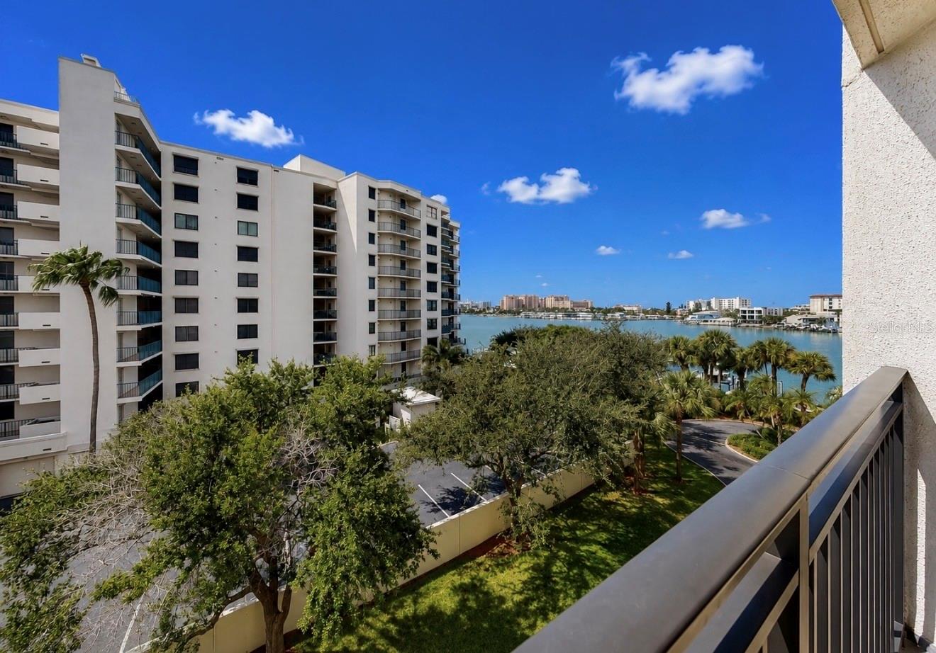 690 ISLAND WAY #501