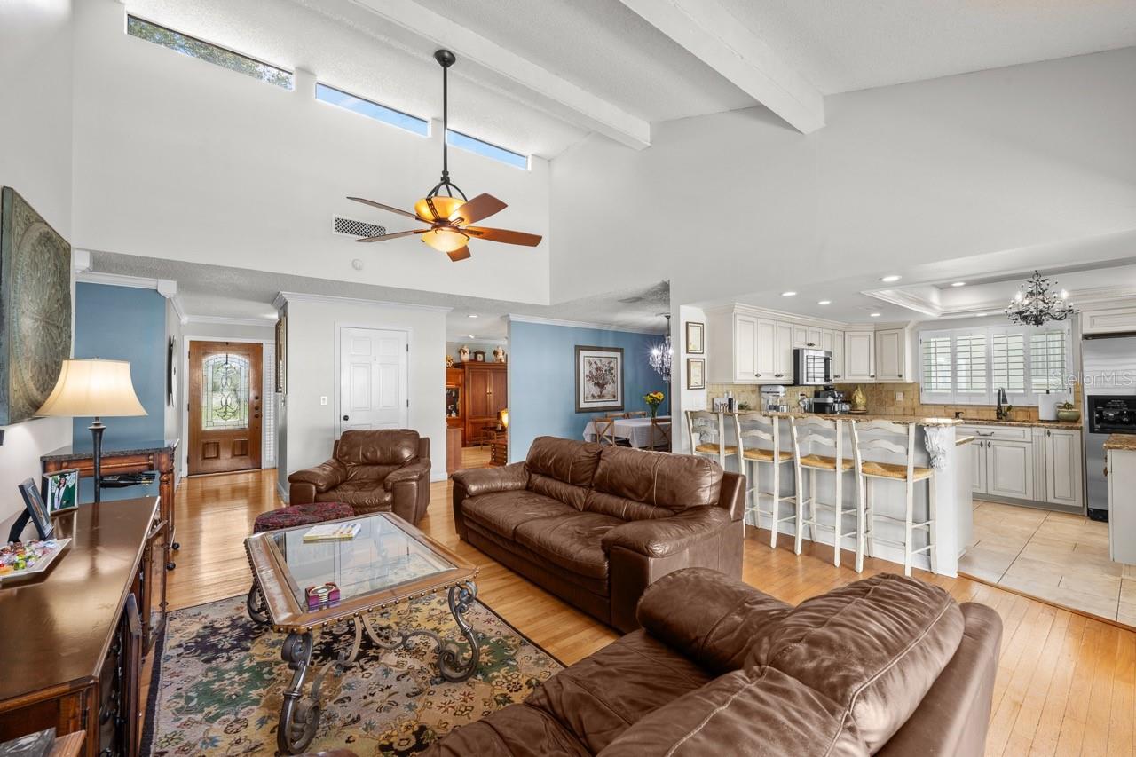 3303 EL AMADOR CT