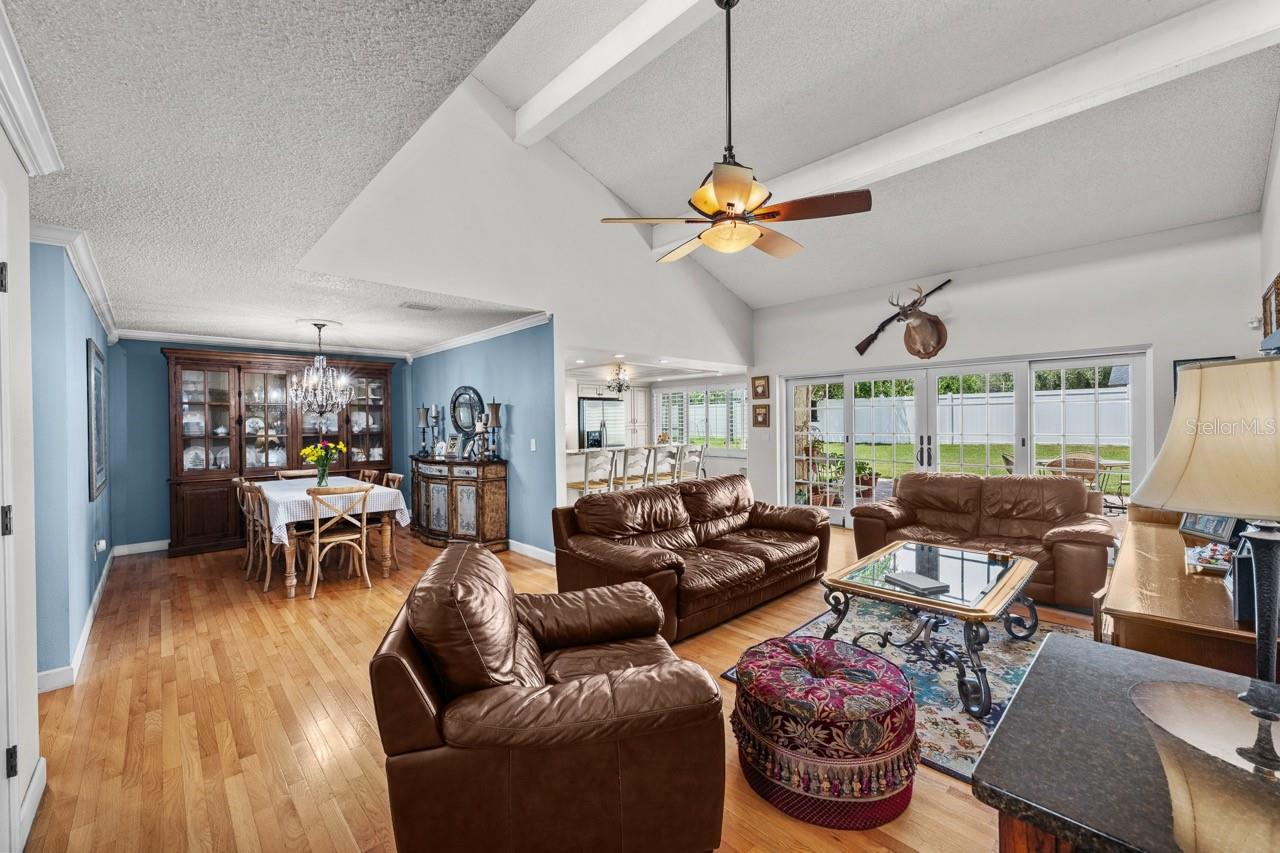 3303 EL AMADOR CT