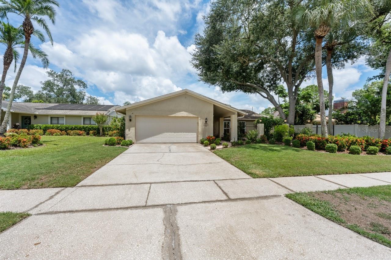 3303 EL AMADOR CT