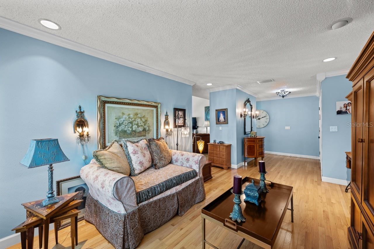 3303 EL AMADOR CT