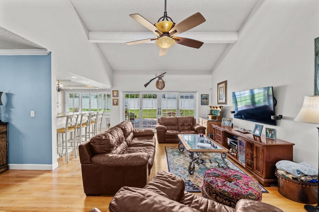 3303 EL AMADOR CT