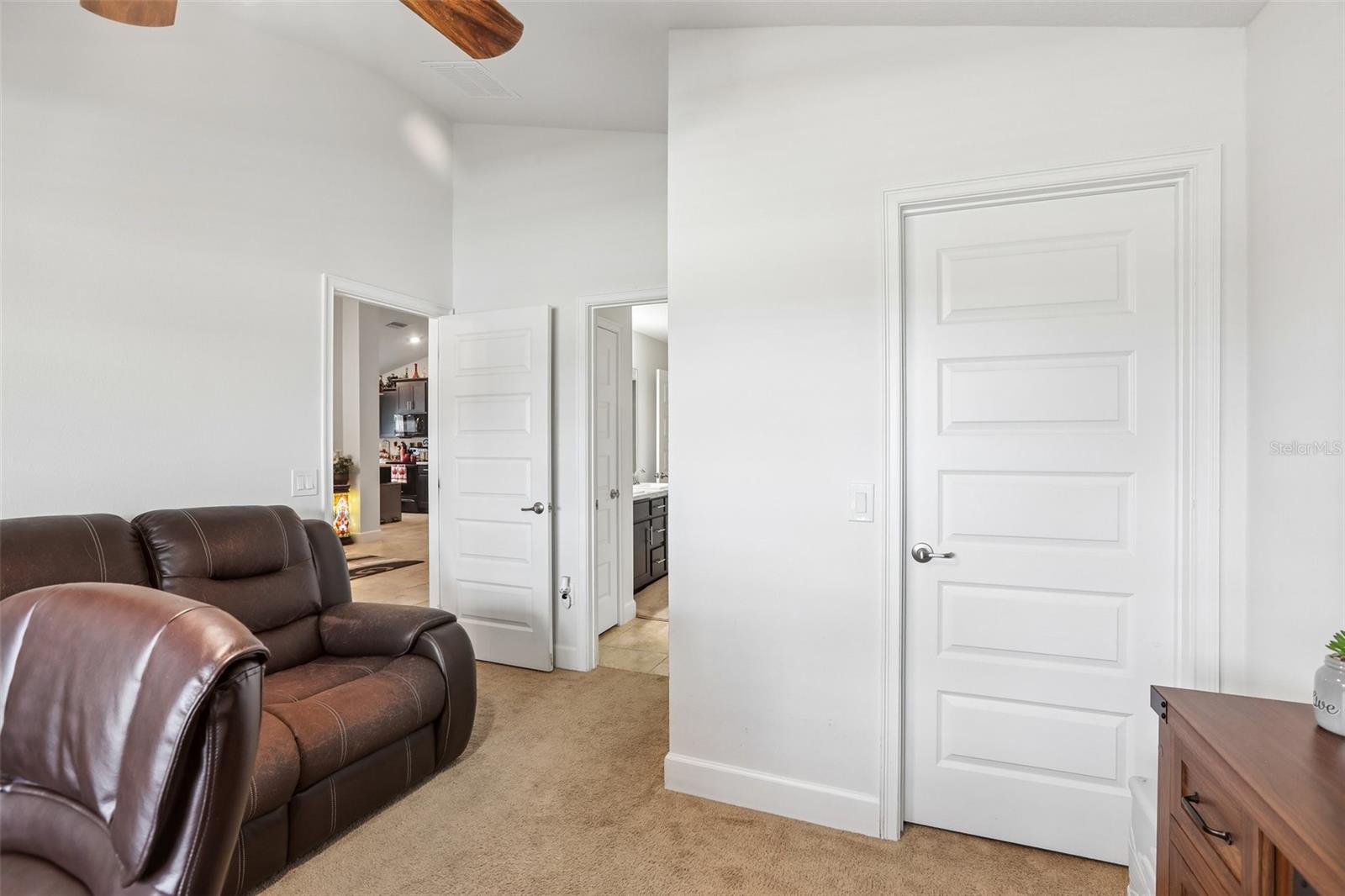 16214 VINE CLIFF AVE