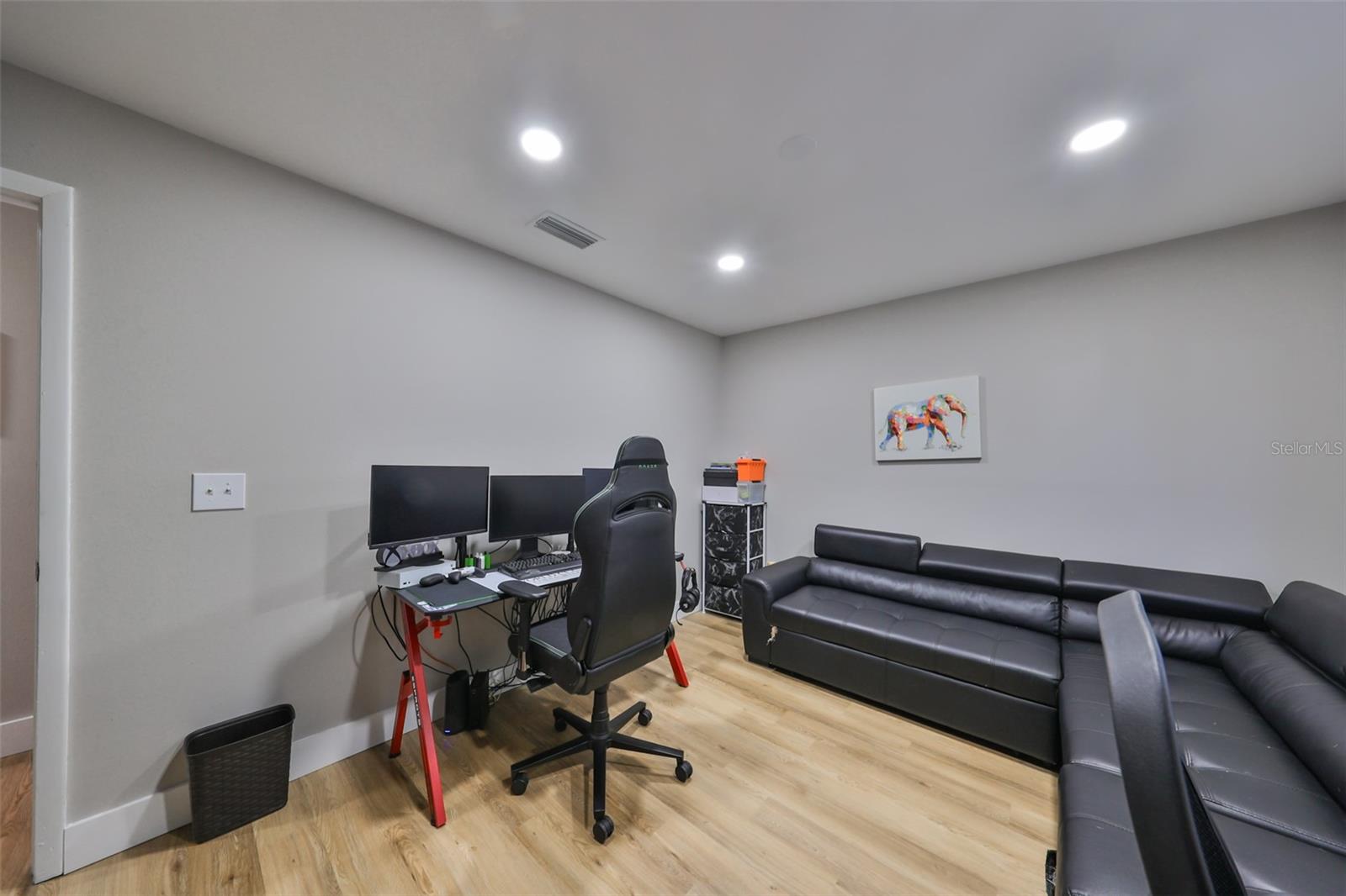 9309 HAMPSHIRE PARK DR