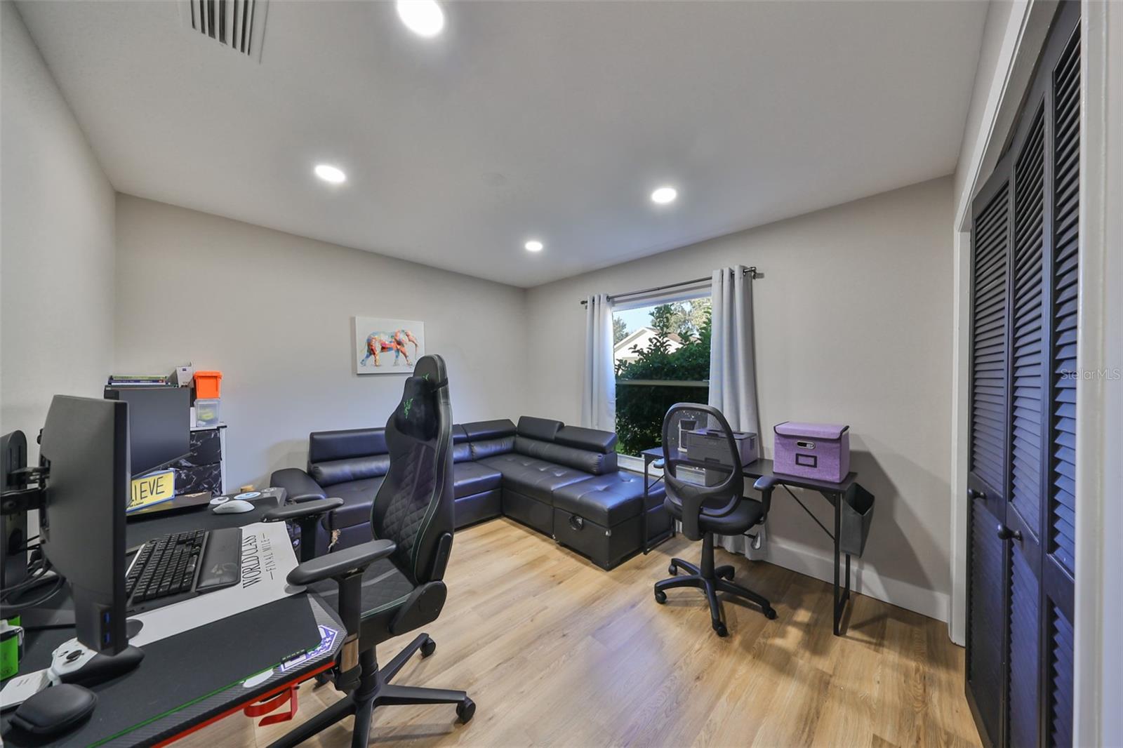 9309 HAMPSHIRE PARK DR