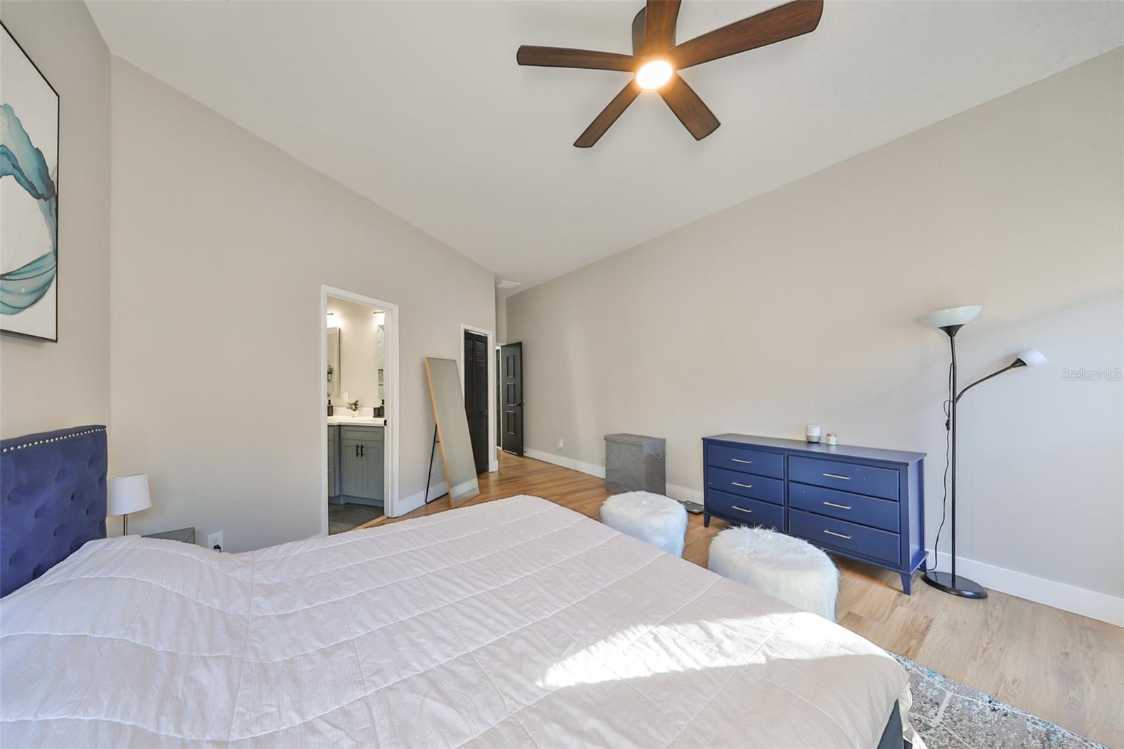 9309 HAMPSHIRE PARK DR