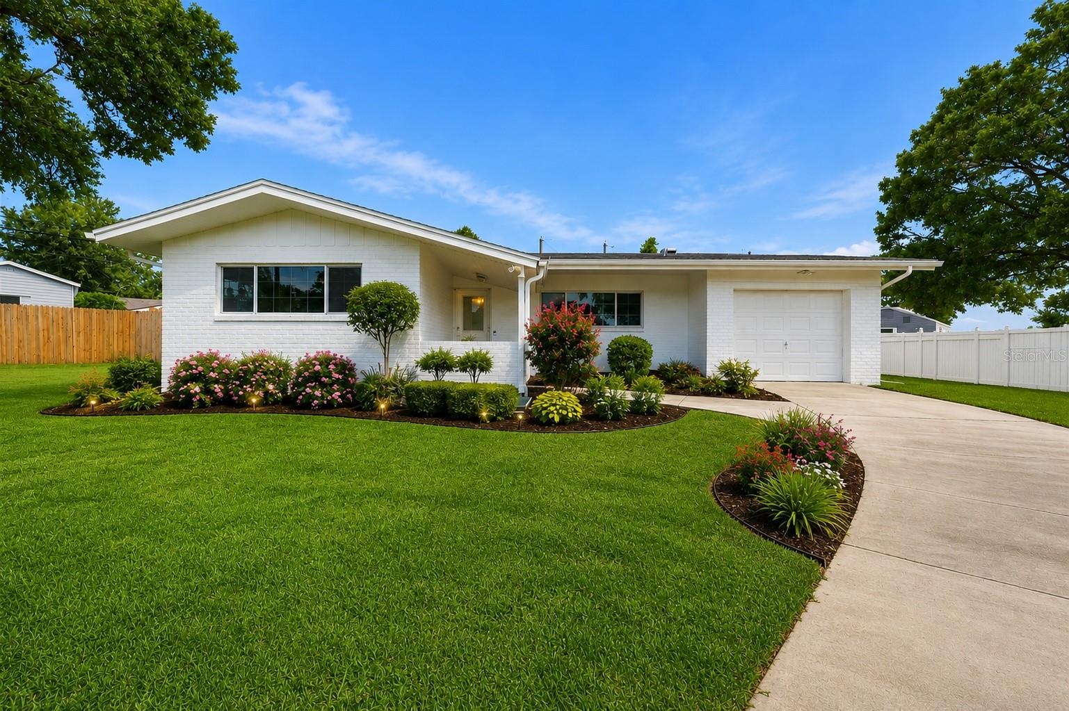 1773 LONDON LN