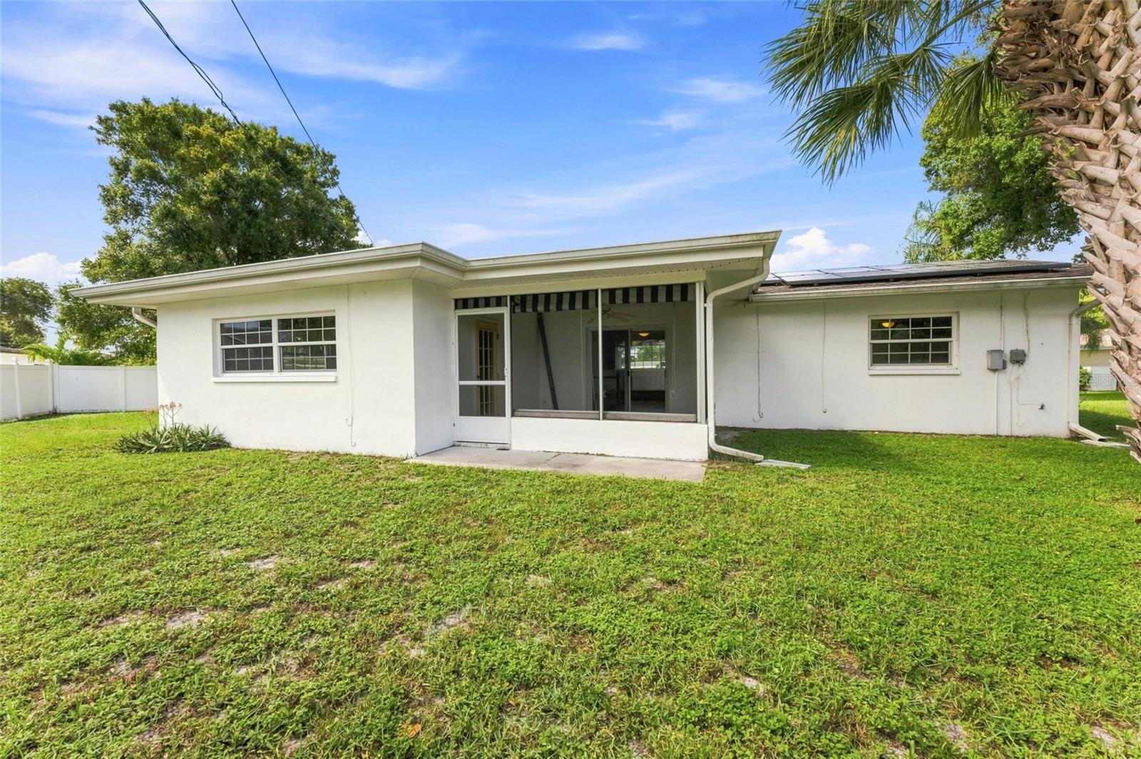 1773 LONDON LN