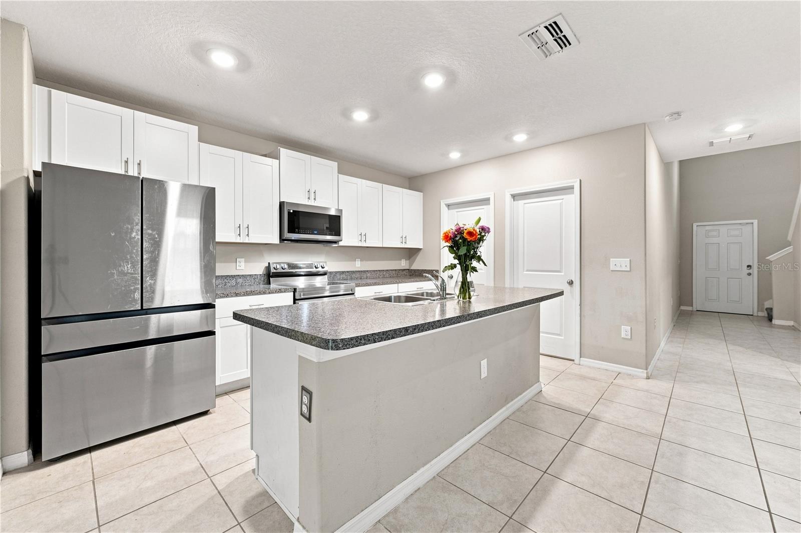 10202 HAPPY HEART AVE