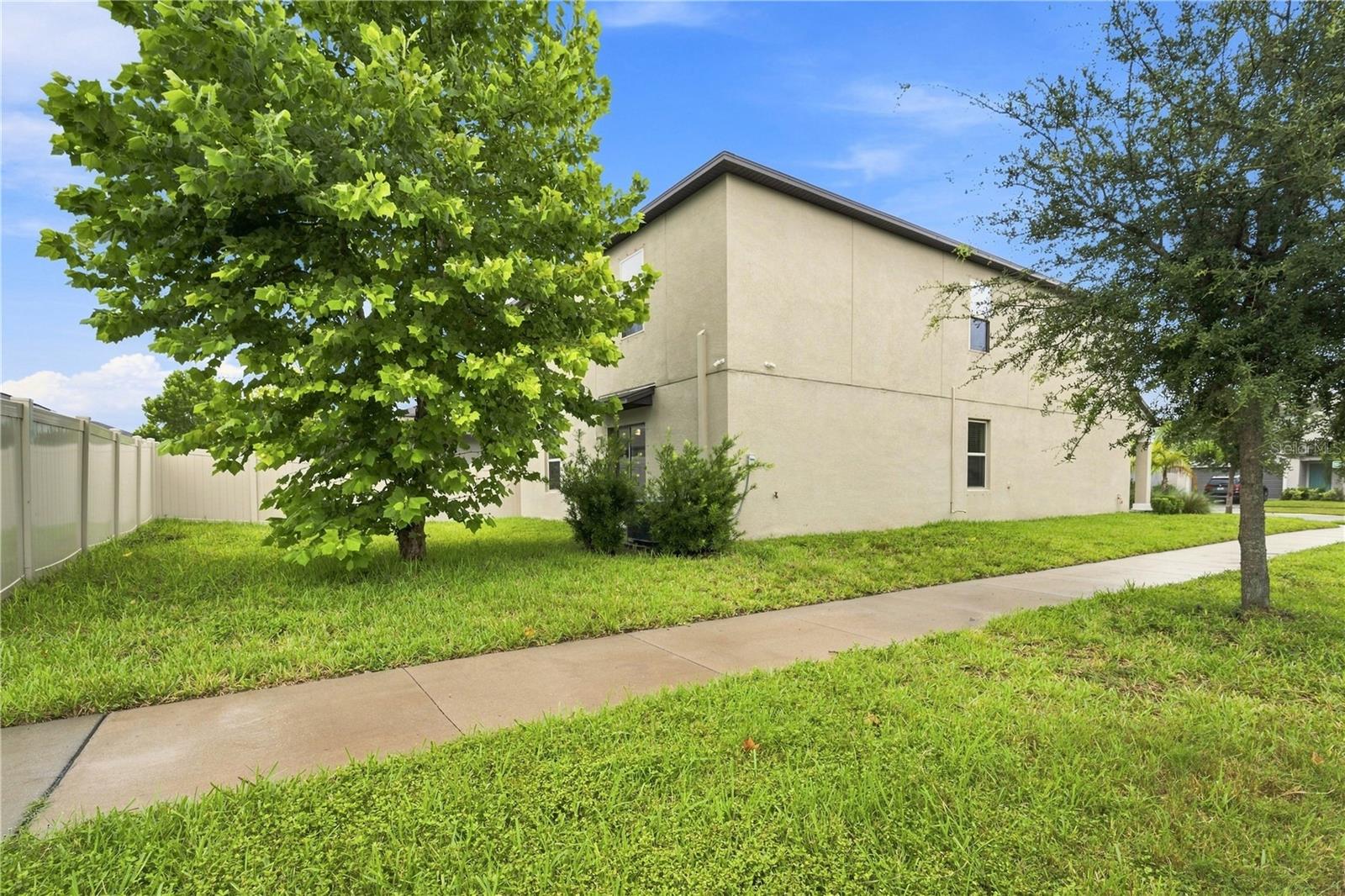 10202 HAPPY HEART AVE