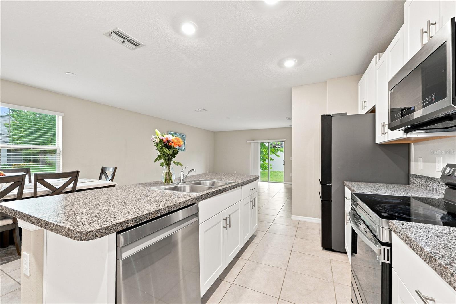 10202 HAPPY HEART AVE